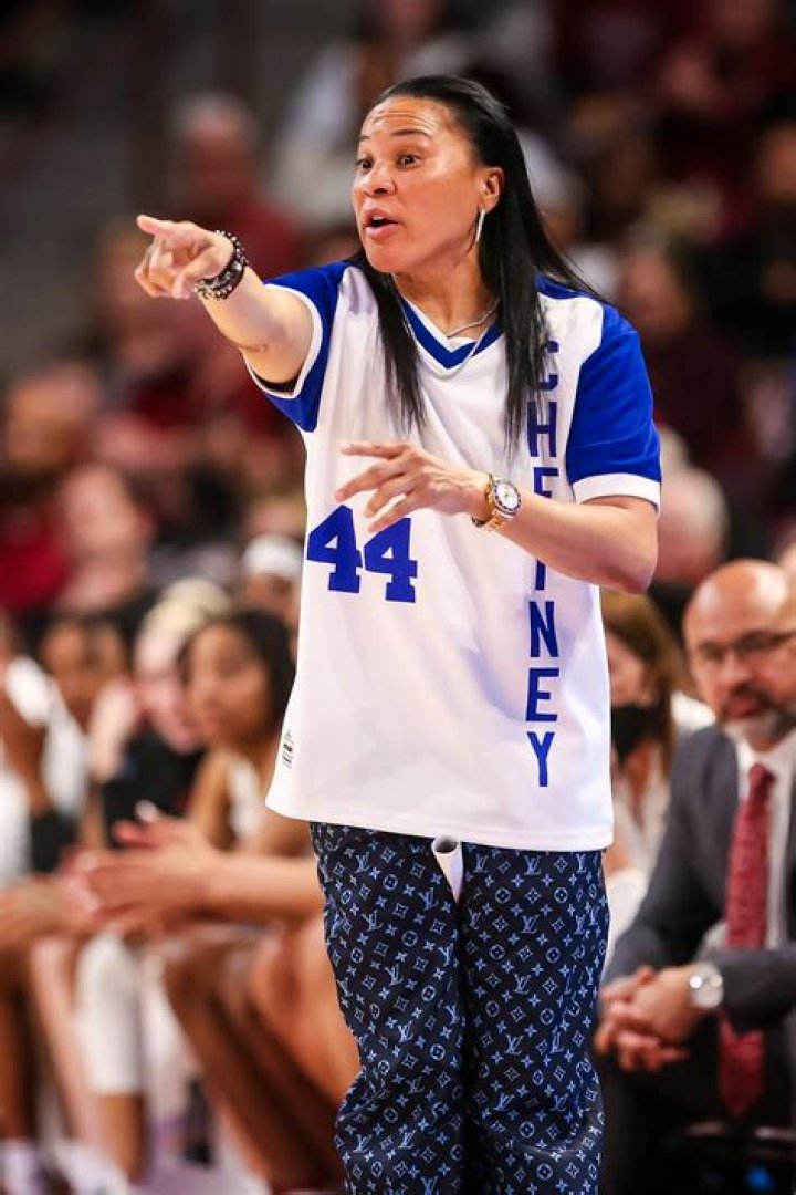 Dawn Staley wins third USBWA Coach of the Year amid South Carolina's