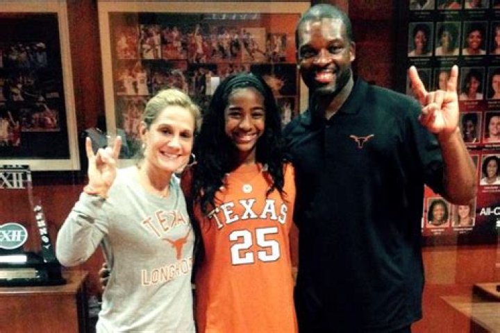 Deja Kelly Parents Meet Father Darren Kelly And Mother