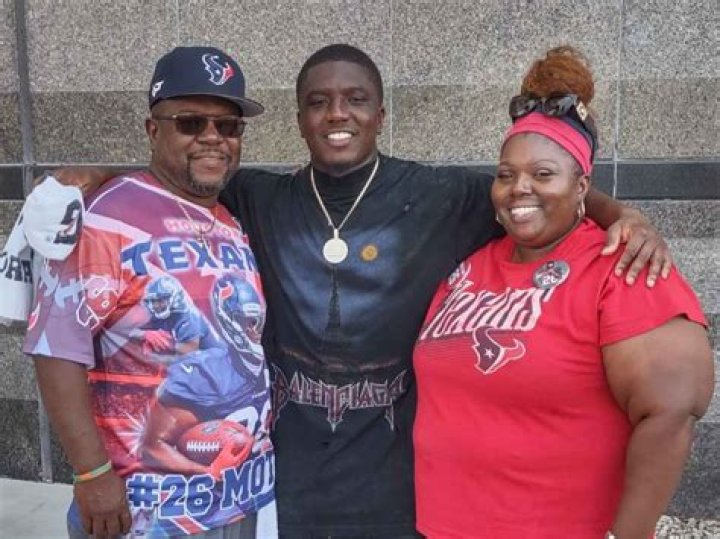 Devin Singletary Parents, Ethnicity, Wiki, Biography, Age, Girlfriend