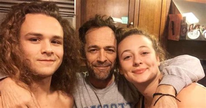 Did Luke Perry have kids? Celebrity Wiki, Informations & Facts