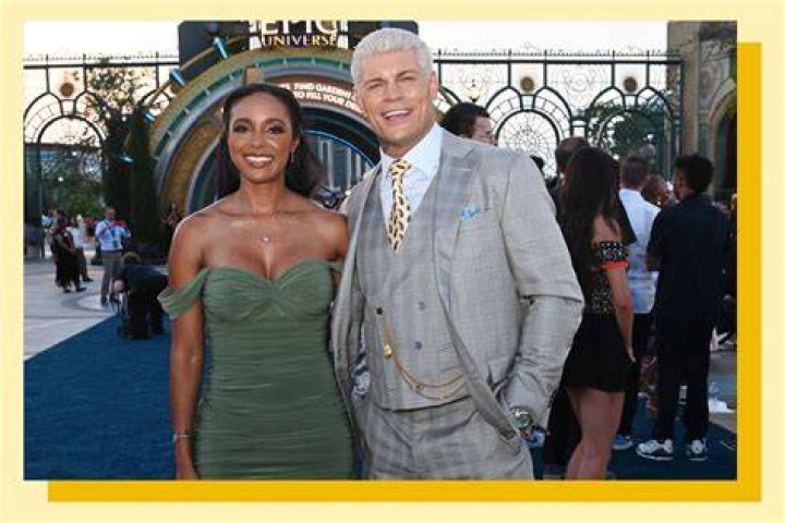 Discover: Brandi Rhodes - From Dallas Cowboys Cheerleader To Wrestling Star