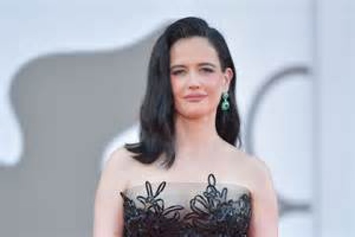 Does Eva Green have a boyfriend and what are the Tim Burton rumours?