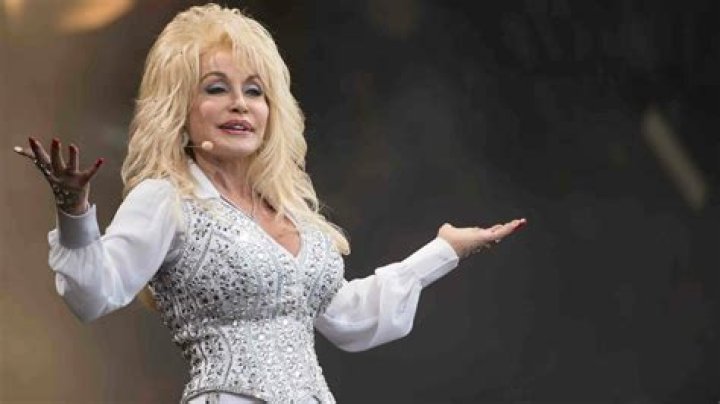 Dolly Parton Donates 1 Million to Coronavirus Research DemotiX