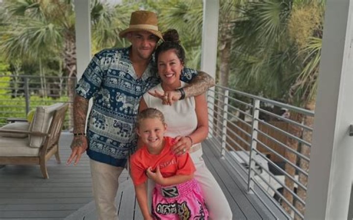 Dustin Poirier Meet Parker Noelle Poirier