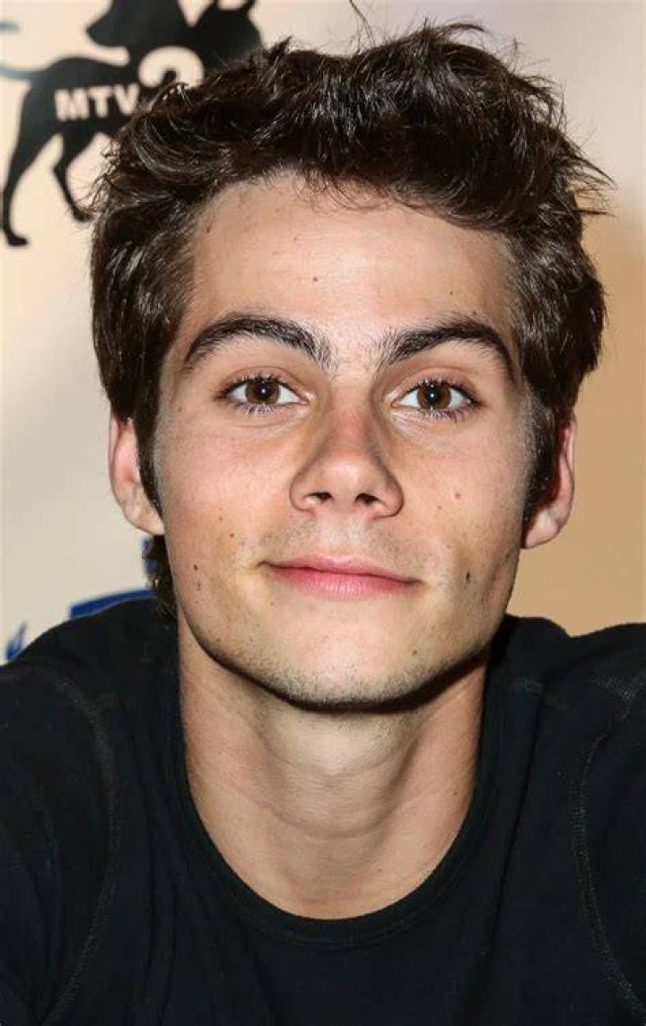 Dylan O'Brien Height, Age, Weight Biography Net worth Girlfriend Family