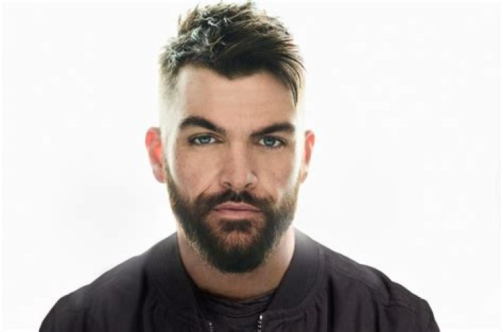 Dylan Scott Talks New Song ‘Nothing To Do Town’ & Fatherhood Billboard