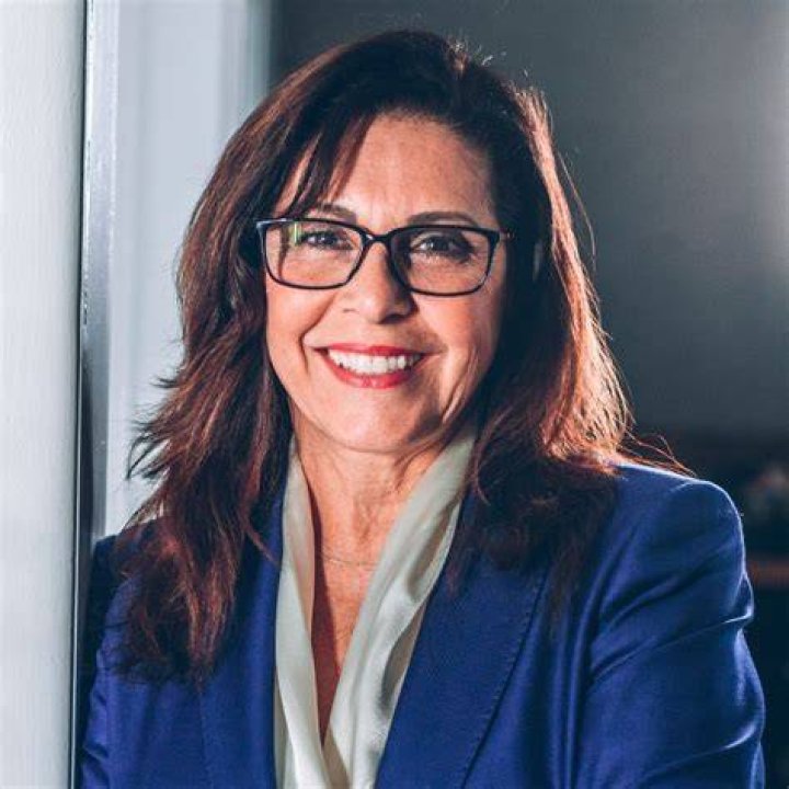Edna Cintron LinkedIn