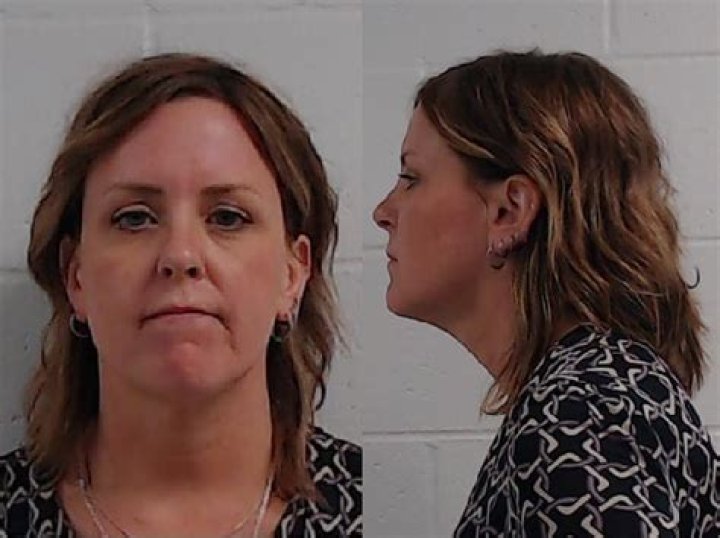 Edwardsville HS assistant principal accused of sex with 17yearold
