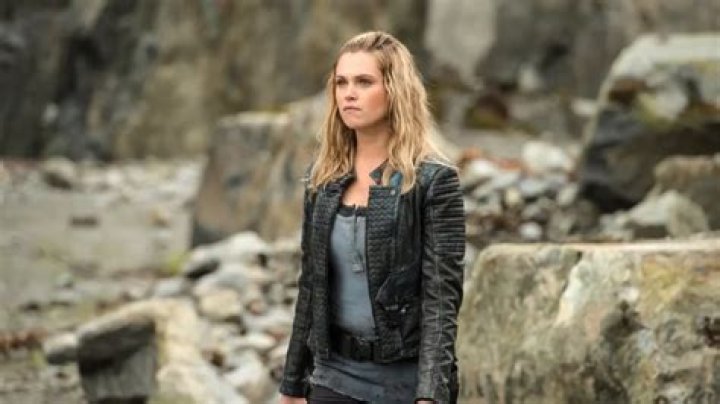 Eliza Taylor Weight Gain Reason Quantum Leap Cast Pregnant