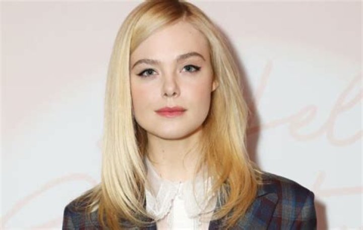 Elle Fanning Net Worth (2024 Update)