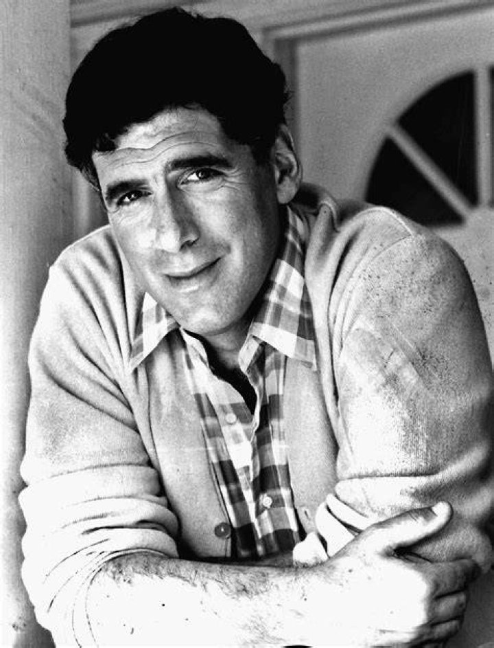 Elliott Gould Age, Birthday, Bio, Facts & More Famous Birthdays on