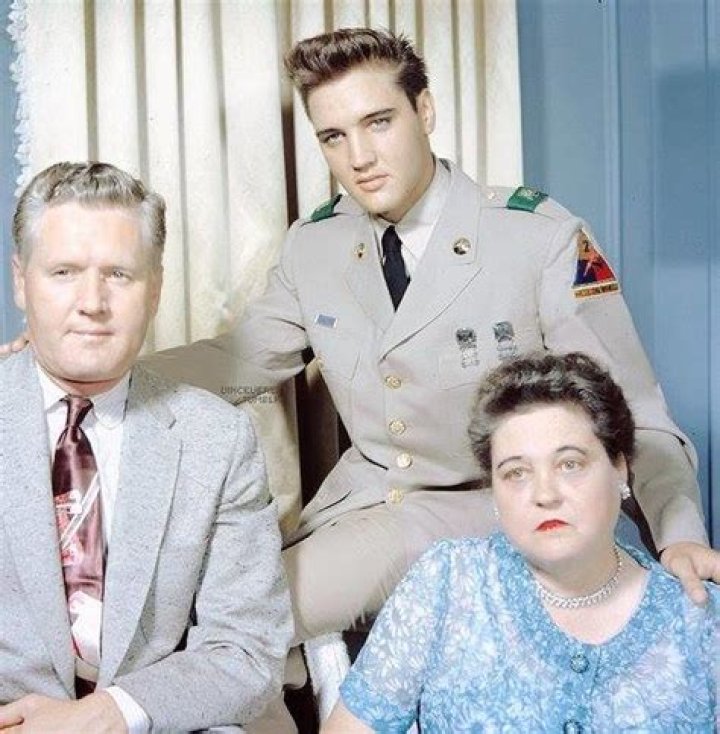 Elvis with his parents Vernon and Gladys Presley in 1958, he was on