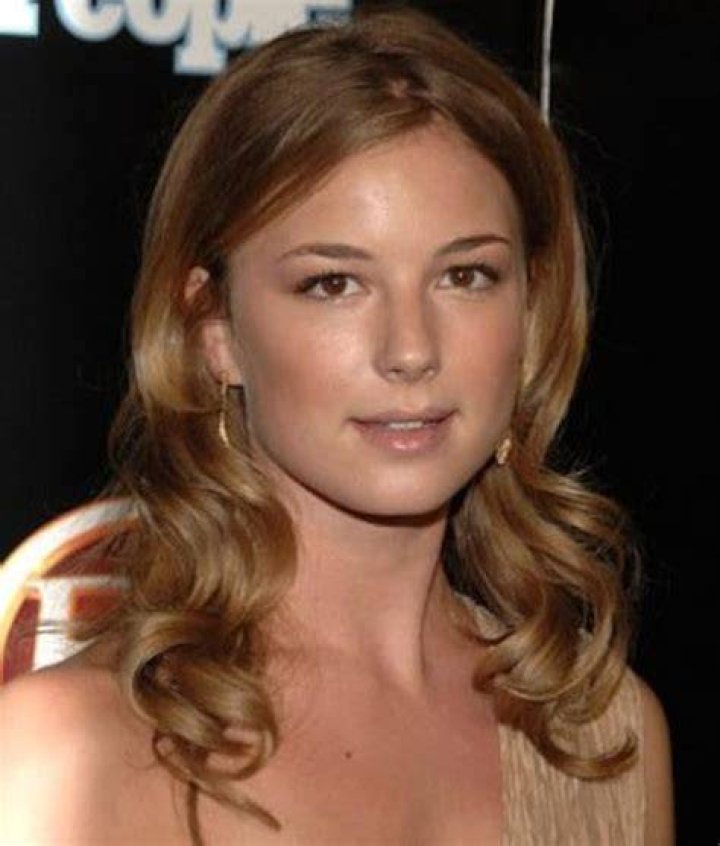 Emily VanCamp Bio, Career, Movies, Relationships, Net worth 2020, Wealth