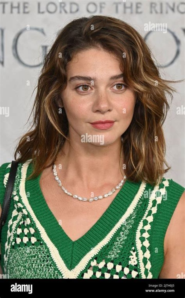 Emma Appleton's Wiki Age, Height, Husband, Net Worth, Family