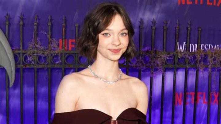 Emma Myers How The Newest It Girl Made It In Hollywood