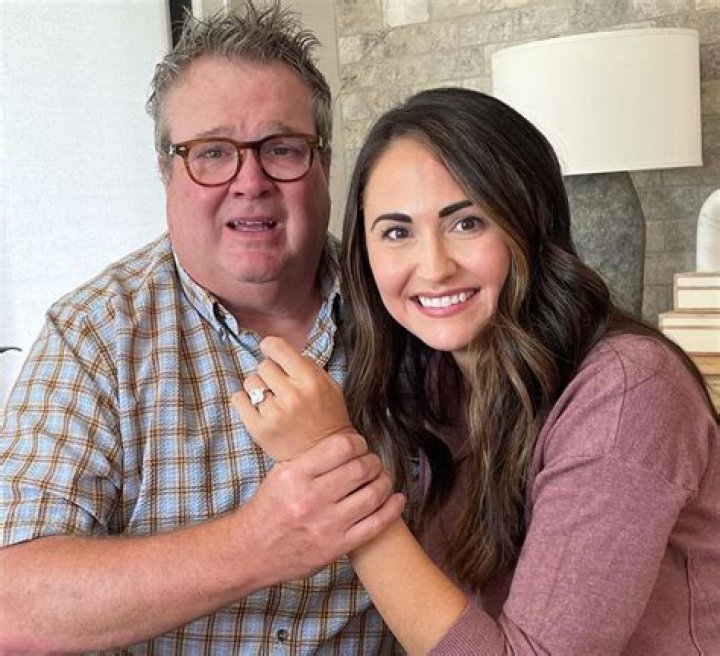 Eric Stonestreet Is Engaged to Lindsay Schweitzer See the Ring