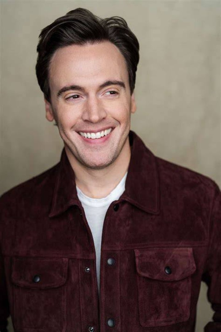 Erich Bergen to host second annual Heart of Education Awards Arts