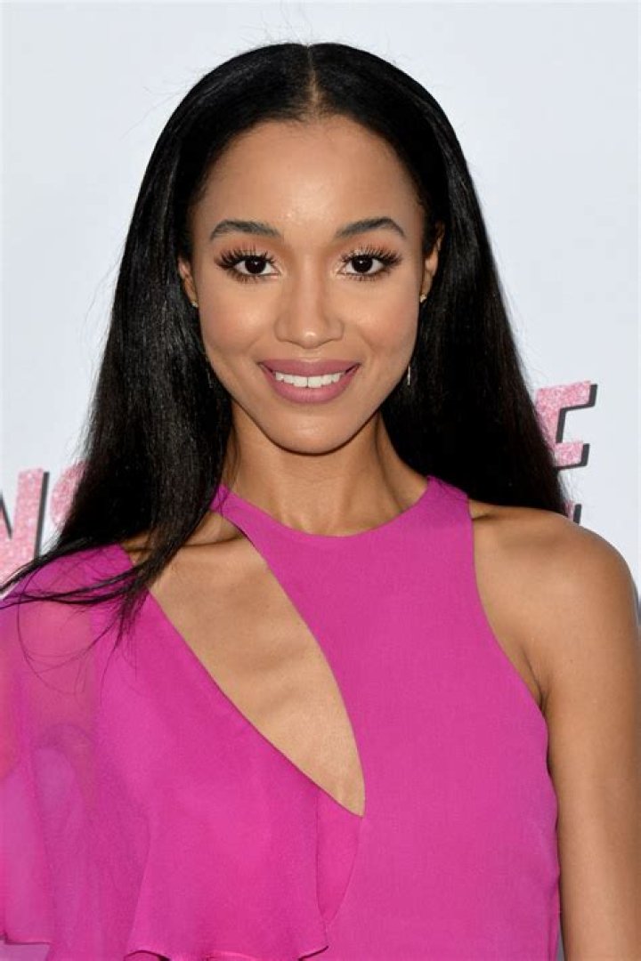 Erinn Westbrook "Insatiable" TV Show Premiere in LA &bull; CelebMafia