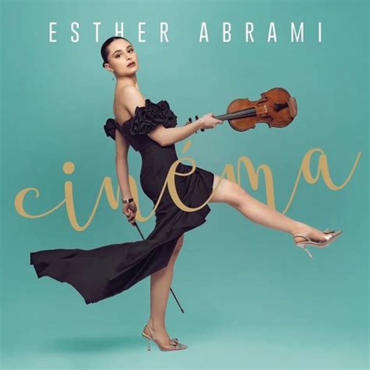 Esther Abrami announces new album TotalNtertainment