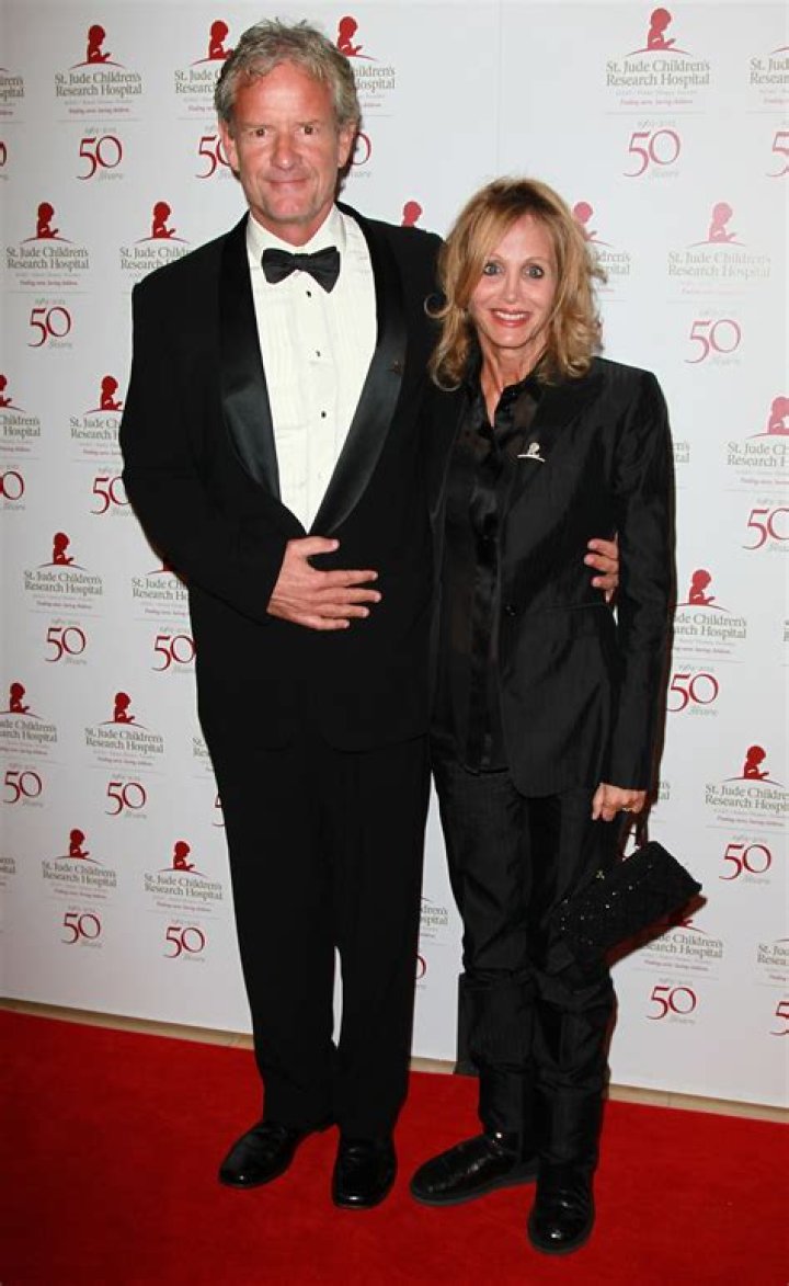 evelyn_lozadaandhisson Married Biography