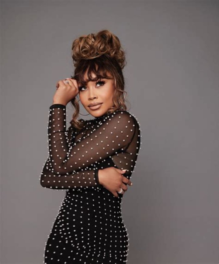 Evvie McKinney Style, Clothes, Outfits and Fashion &bull; CelebMafia