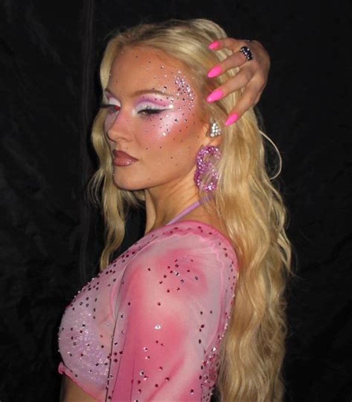 ExGirlfriend Of The Famous Singer Post Malone, Ashlen Diaz Net Worth