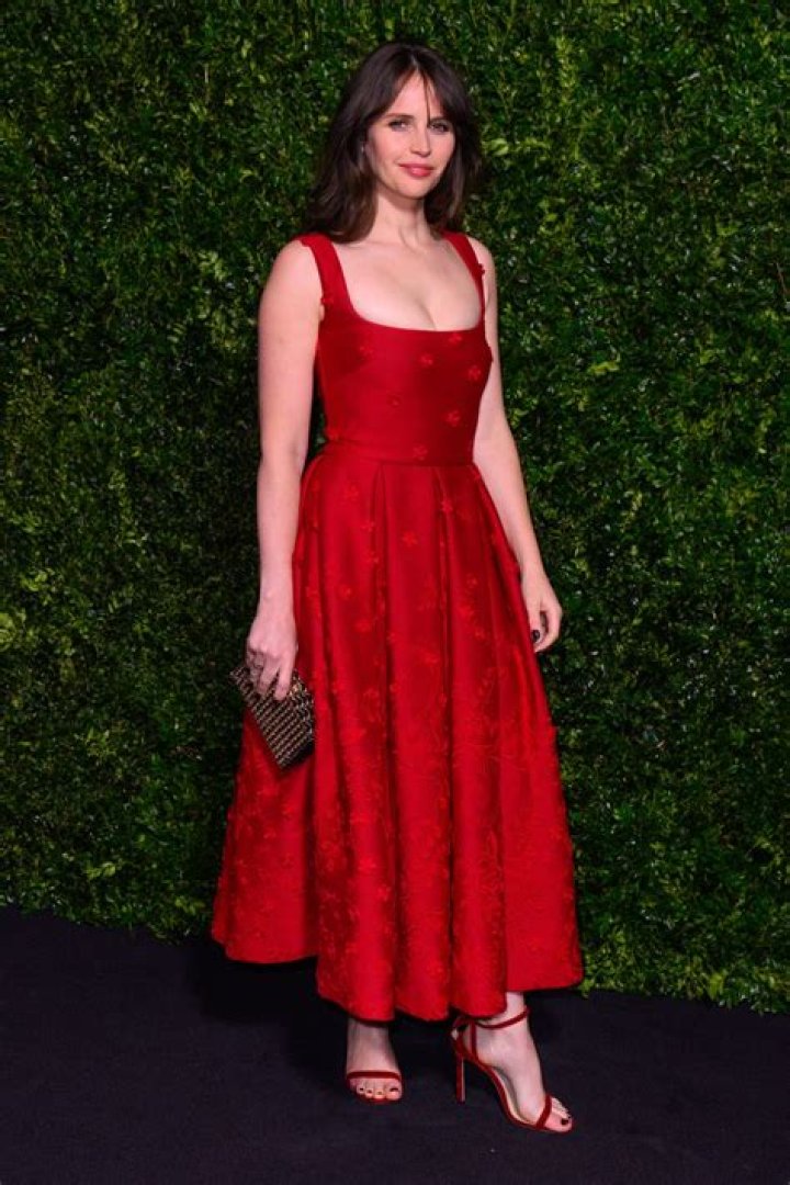 Felicity Jones MOVINGLOVE Dinner in London • CelebMafia