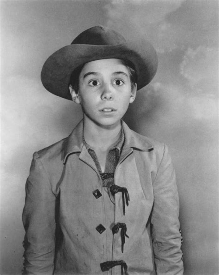 FileThe Rifleman Johnny Crawford 1959.jpg