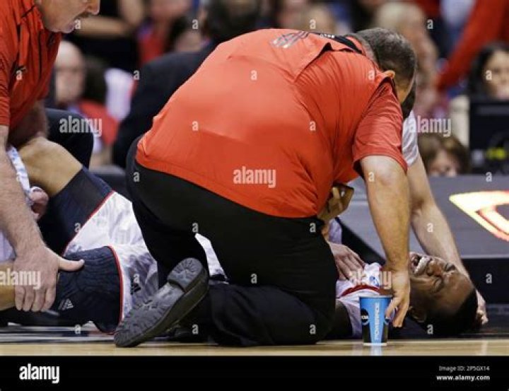 Final Four 2013 Kevin Ware watches Cardinals' win from bench