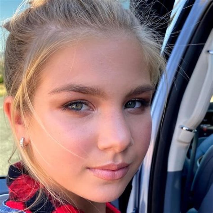 Follow me Barvina 12yearsold YouTube star Publicfast