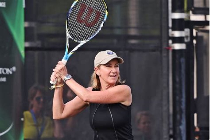 Former tennis star Chris Evert diagnosed with ovarian cancer