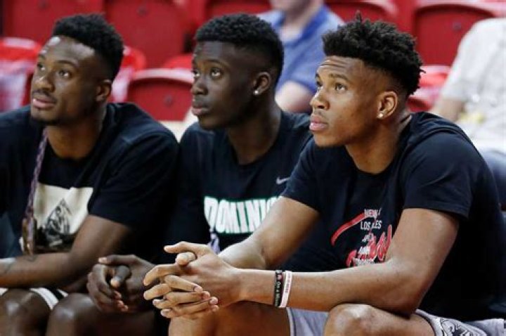 Francis Antetokounmpo bio age, basketball, soccer, brothers, net worth