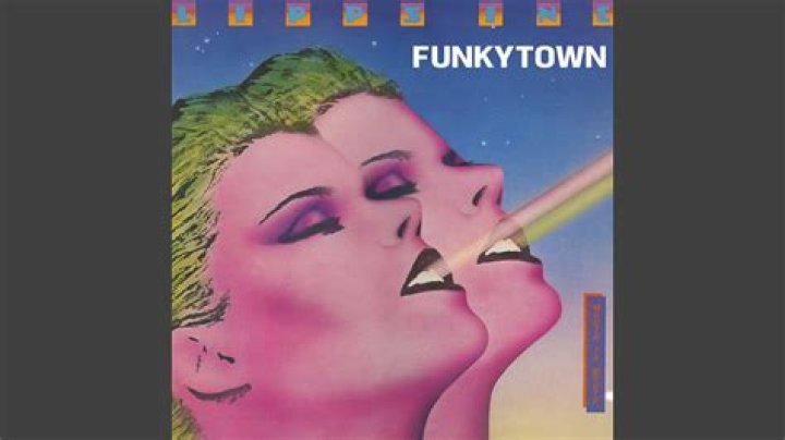 Full HD Clip Funky Town Gore Breaking News in USA Today