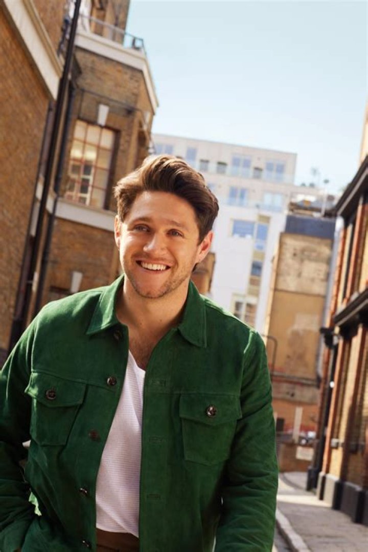 Full Sized Photo of niall horan takes girlfriend amelias family out