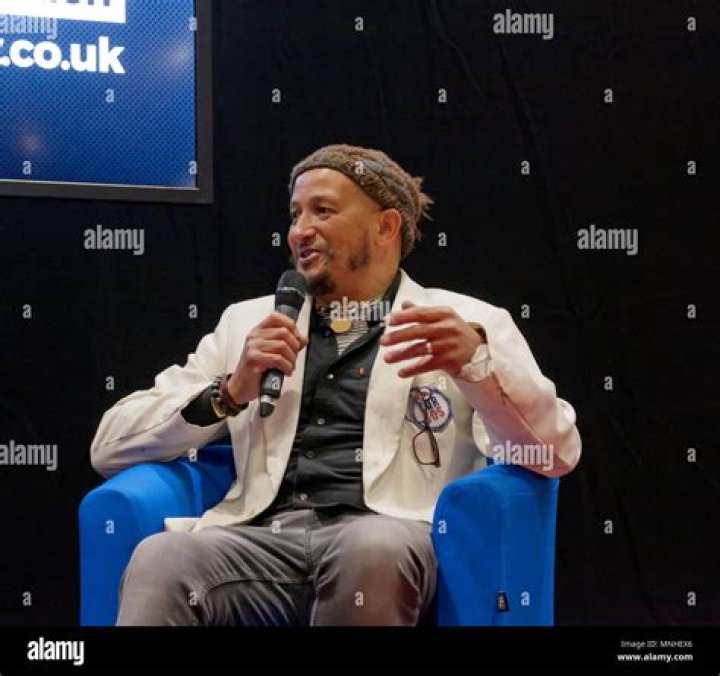 Fuzz Townshend's Married Life With Wife And Children