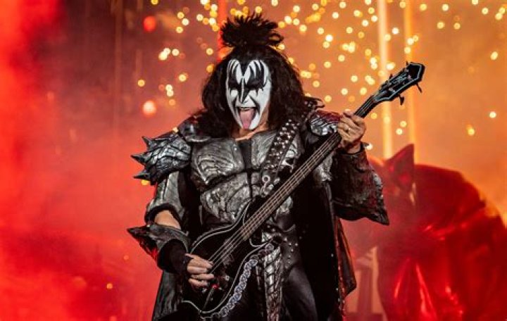 Gene Simmons' wife urges people to change passwords after home searched