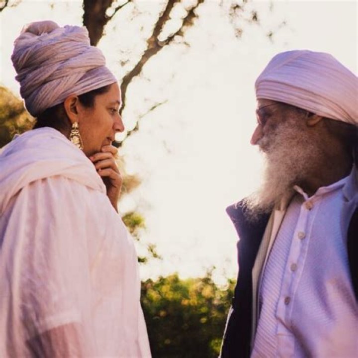 Guru Jagat Husband Ted Vedjeet Age, Wiki, Instagram, Net Worth