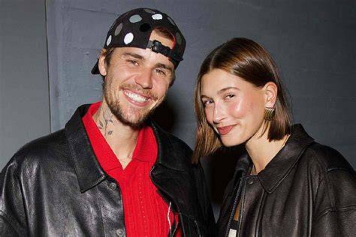 Hailey Bieber News, photos & vid&eacute;os sur Hailey Bieber