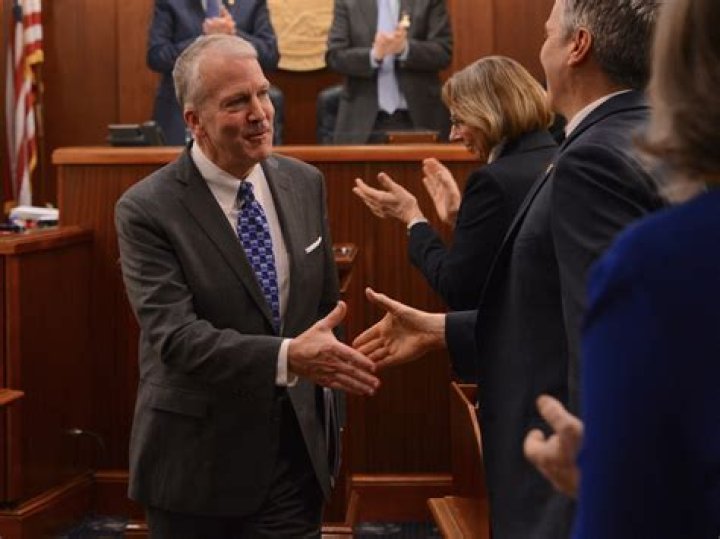 Hayes, Sullivan offer ways to save CT from crisis and division
