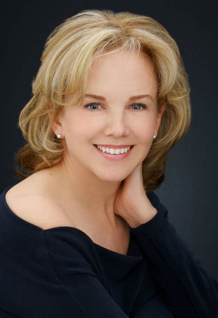 Headshots Linda Purl
