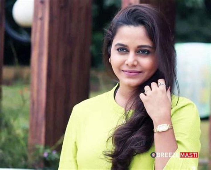 Hemangi Kavi Age, Wiki, Family, Husband, Serial, Biography BREEZEMASTI