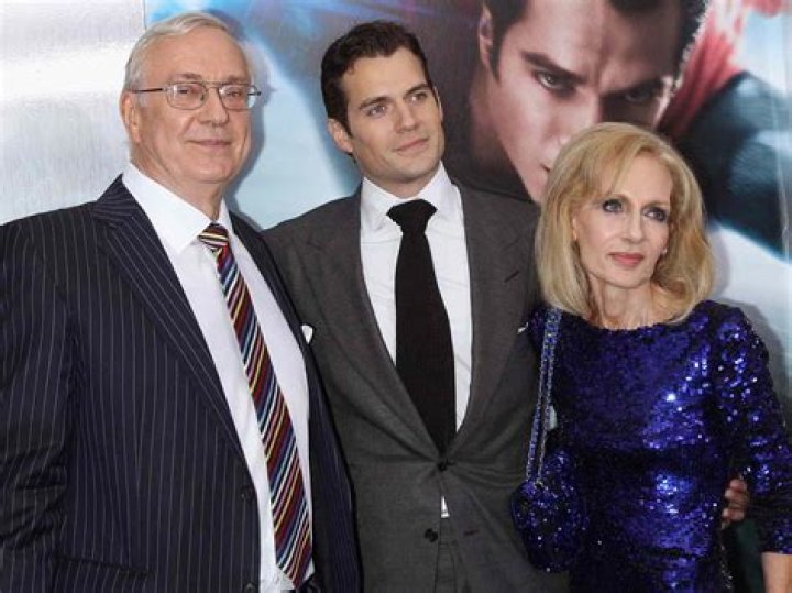 Henry Cavill Bio, Age, Parents, Wife, Children, Net Worth