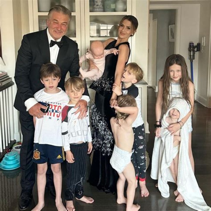 Hilaria Baldwin a arr&ecirc;t&eacute; de dormir avec son fils Romeo "pour sa