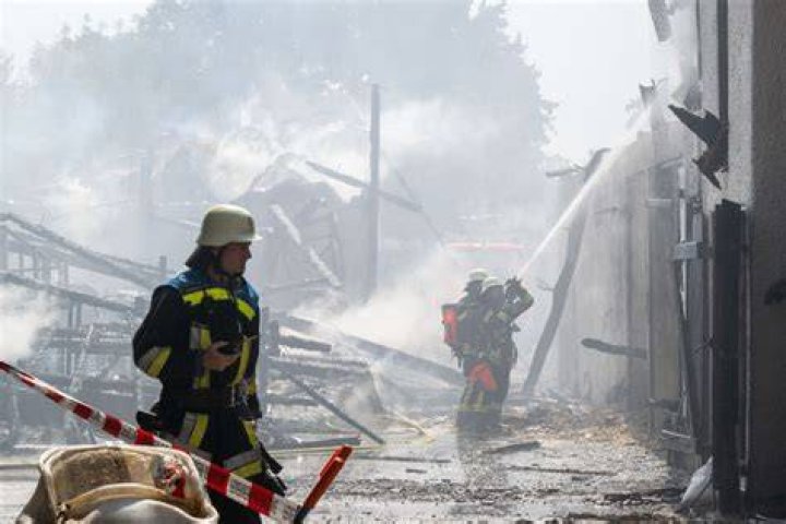 Houston man set fire to apartment building, shot residents as they