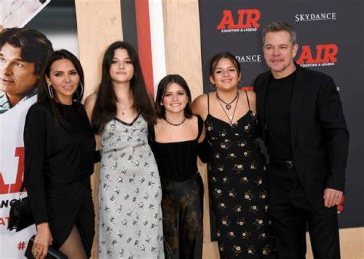 How many daughters does 'Stone Cold' Steve Austin have?