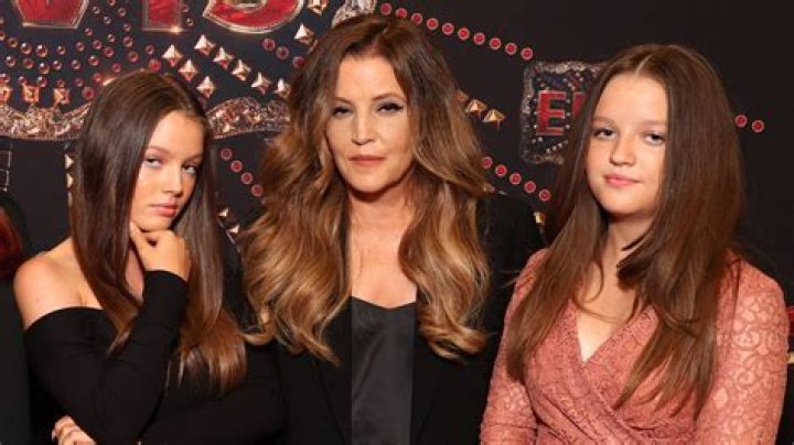 How many kids does Lisa Vanderpump have? The Sun