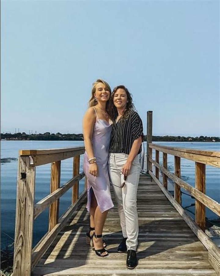 How much is Hailee and Kendra's Net Worth as of 2022?