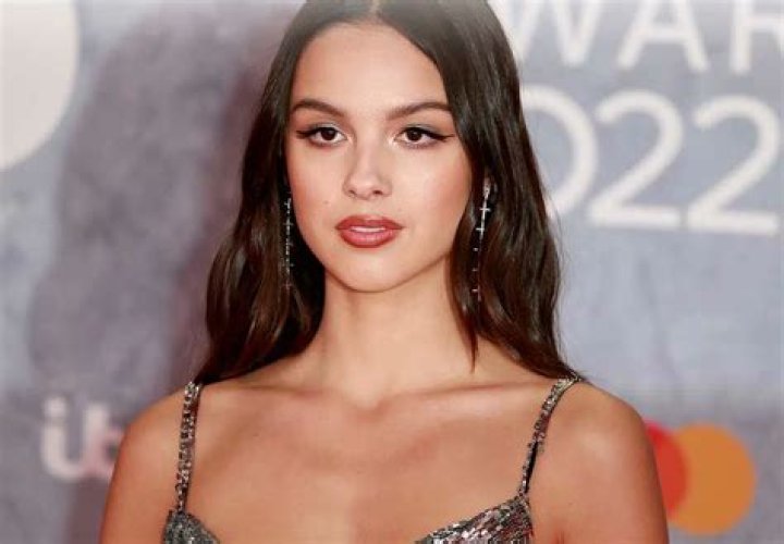 How old is Olivia Rodrigo? Birthday, Net Worth, Height, Family