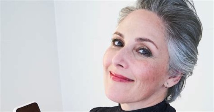 How Ricki Lake's Proposed Birth Control Documentary Is AntiWoman Time
