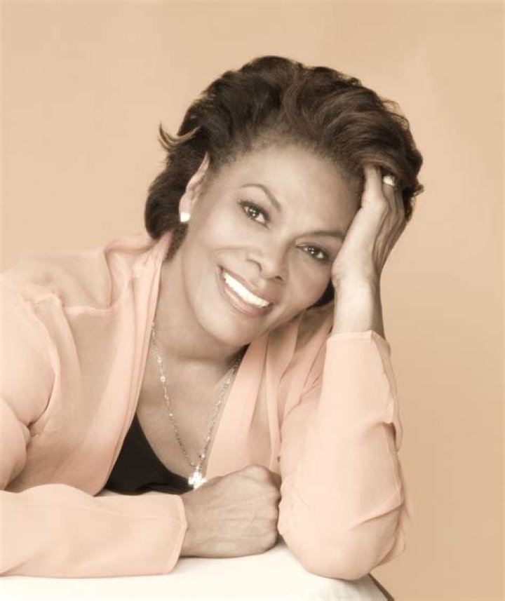 How Tall Is Dionne Warwick Dionne Warwick facts What is her age, net